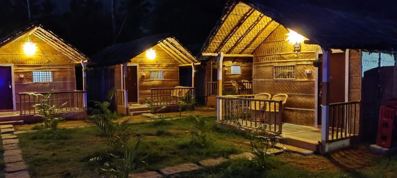 Island Vibes Hampi Guesthouse Exterior photo
