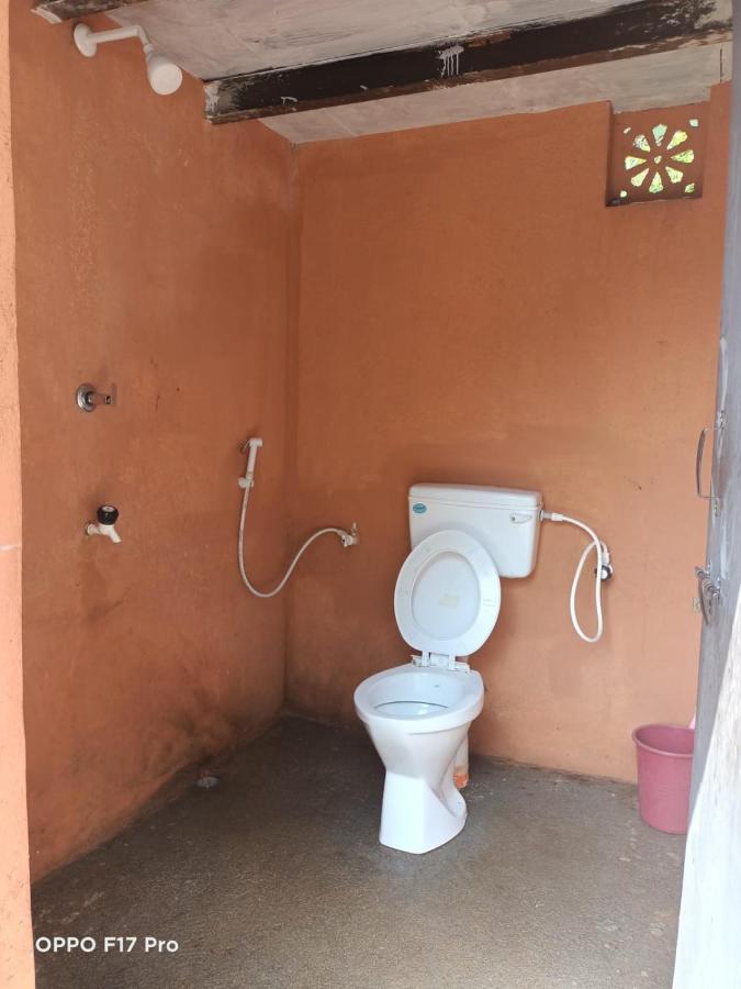 Island Vibes Hampi Guesthouse Exterior photo